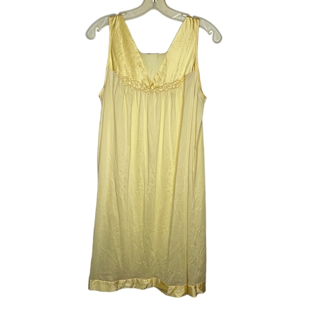 Vintage Nylon‎ Yellow Nightgown